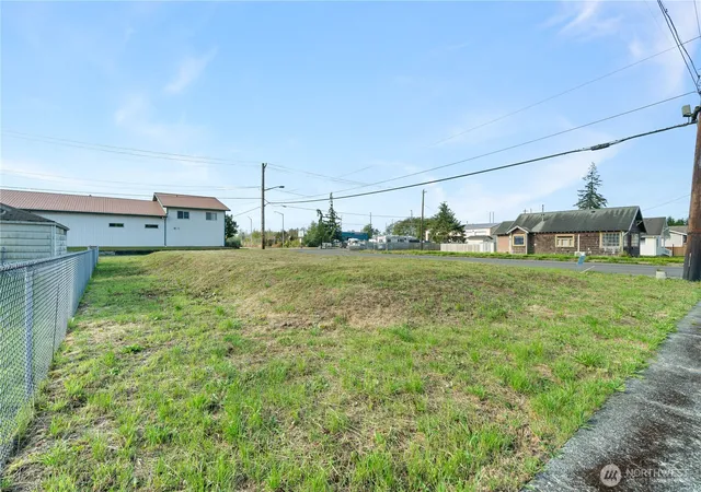Photo 1 of Sale Pending at 601 & 607 23rd St, Hoquiam, WA 98550 | MLS# NWM2578752 | Listing updated on 2026-09-25