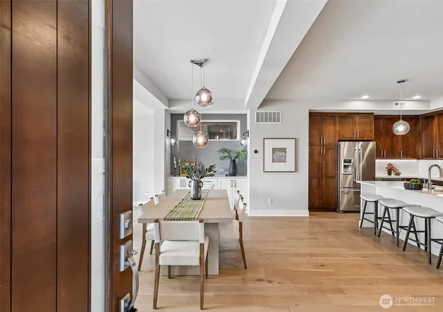 Photo 2 of Townhouse for sale at 8710 112th Avenue NE, Kirkland, WA 98033 | MLS# NWM2578761 | Listing updated on 2026-09-28
