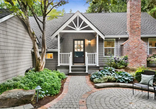 Photo 3 of Sale Pending at 1941 224th Place Ne, Sammamish, WA 98074 | MLS# NWM2578763 | Listing updated on 2026-09-26