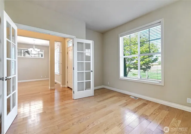 Photo 3 of Single family home for sale at 18947 NE 68th Street, Redmond, WA 98052 | MLS# NWM2578783 | Listing updated on 2026-09-25