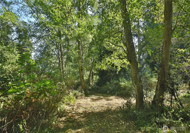 Photo 2 of Sale Pending at 2 Scenic Ave, Freeland, WA 98249 | MLS# NWM2578854 | Listing updated on 2026-09-30