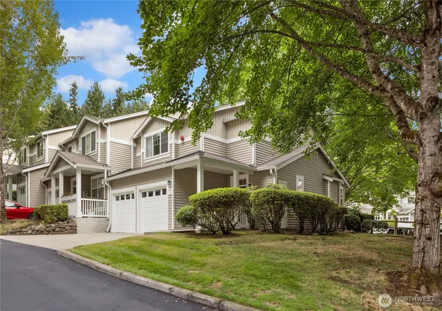 Photo 3 of Townhouse for sale at 17824 Ne 96th Way #3, Redmond, WA 98052 | MLS# NWM2578868 | Listing updated on 2026-10-03