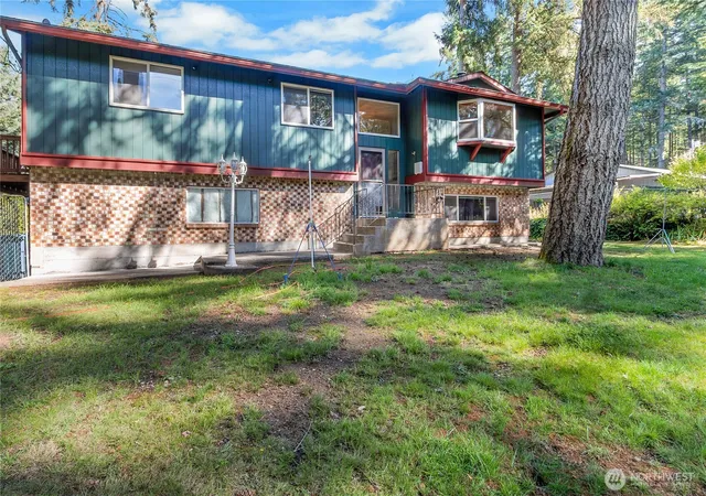 Photo 1 of Single family home for sale at 25225 70th Avenue E, Graham, WA 98338 | MLS# NWM2578901 | Listing updated on 2026-09-25