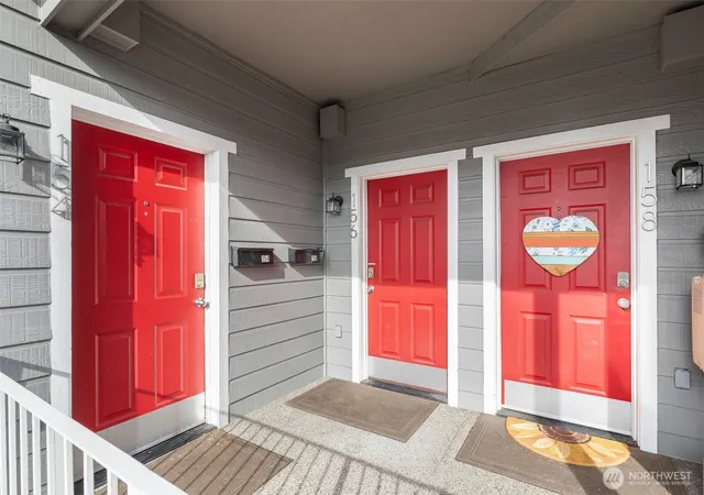 Photo 3 of Condo for sale at 154 18th Avenue, Seattle, WA 98122 | MLS# NWM2578982 | Listing updated on 2026-09-29