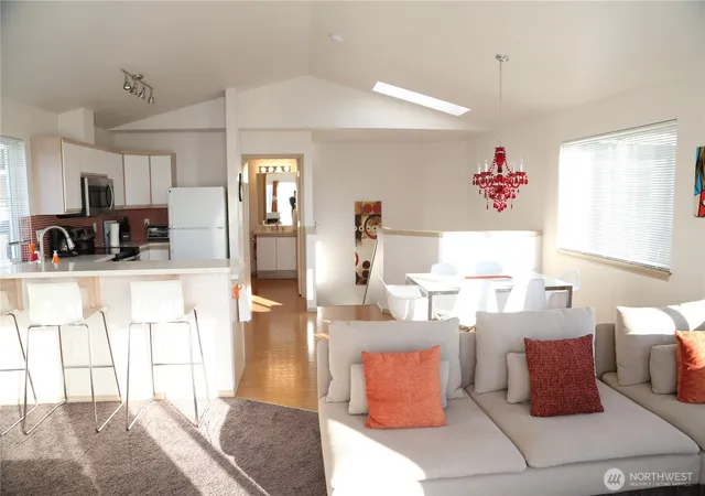 Photo 4 of Condo for sale at 154 18th Avenue, Seattle, WA 98122 | MLS# NWM2578982 | Listing updated on 2026-09-29