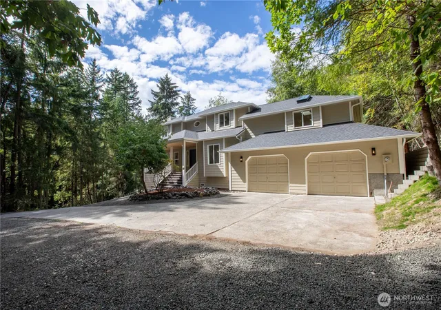 Photo 2 of Single family home for sale at 9008 Dana Dr Nw, Gig Harbor, WA 98332 | MLS# NWM2578992 | Listing updated on 2026-10-02