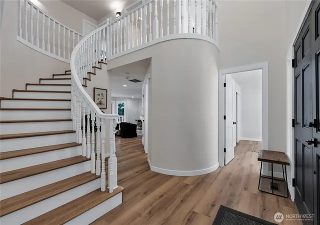 Photo 4 of Single family home for sale at 9008 Dana Dr NW, Gig Harbor, WA 98332 | MLS# NWM2578992 | Listing updated on 2026-10-02