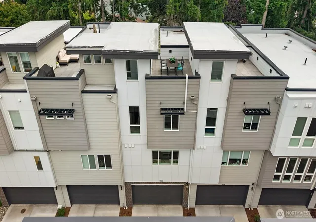 Photo 3 of Townhouse for sale at 1022 124th Court Ne #E4, Bellevue, WA 98005 | MLS# NWM2579055 | Listing updated on 2026-10-02
