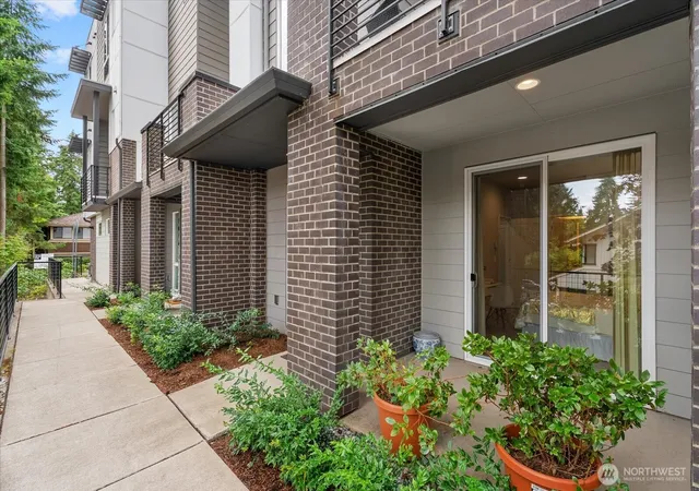 Photo 3 of Townhouse for sale at 1022 124th Court NE #E4, Bellevue, WA 98005 | MLS# NWM2579055 | Listing updated on 2026-10-02