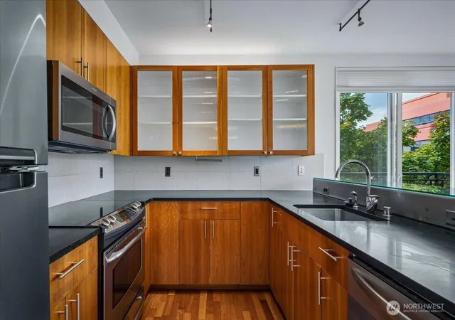 Photo 4 of Condo for sale at 3104 Western Ave #420, Seattle, WA 98121 | MLS# NWM2579090 | Listing updated on 2026-09-25