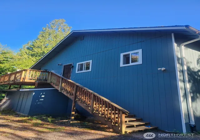 Photo 3 of Single family home for sale at 3752 S 349th Place, Auburn, WA 98001 | MLS# NWM2579097 | Listing updated on 2026-09-25