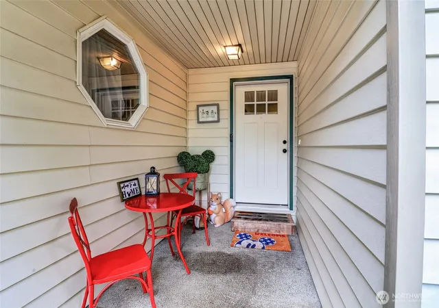 Photo 3 of Single family home for sale at 3073 Carpenter Hills Loop Se, Lacey, WA 98503 | MLS# NWM2579143 | Listing updated on 2026-10-01