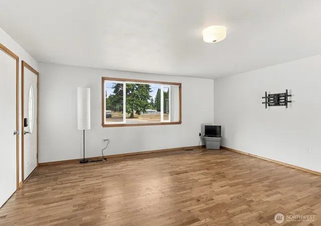 Photo 4 of Single family home for sale at 4543 19th Avenue SE, Lacey, WA 98503 | MLS# NWM2579157 | Listing updated on 2026-09-25