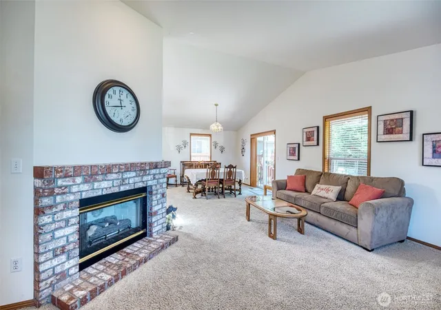 Photo 3 of Single family home for sale at 10224 189th Street Ct E, Puyallup, WA 98374 | MLS# NWM2579178 | Listing updated on 2026-09-30