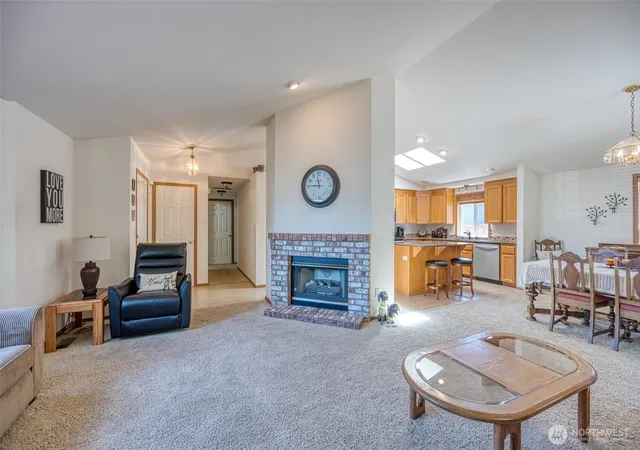 Photo 3 of Single family home for sale at 10224 189th Street Ct E, Puyallup, WA 98374 | MLS# NWM2579178 | Listing updated on 2026-09-30