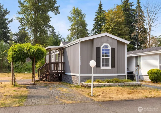 Manufactured home for sale at 13708 108th Street Ct E #4, Puyallup, WA 98374 | MLS# NWM2579184