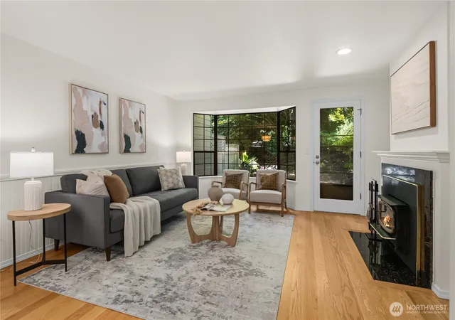 Photo 4 of Townhouse for sale at 8615 139th Avenue NE, Redmond, WA 98052 | MLS# NWM2579229 | Listing updated on 2026-09-25