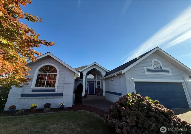 Photo 2 of Single family home for sale at 2557 Lakeridge Dr, Ferndale, WA 98248 | MLS# NWM2579238 | Listing updated on 2026-10-01