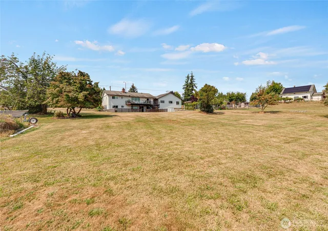 Photo 3 of Single family home for sale at 6116 Vista Dr, Ferndale, WA 98248 | MLS# NWM2579240 | Listing updated on 2026-09-30