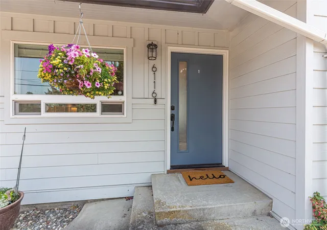 Photo 4 of Single family home for sale at 6116 Vista Dr, Ferndale, WA 98248 | MLS# NWM2579240 | Listing updated on 2026-09-30