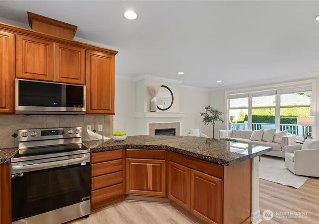 Photo 4 of Sale Pending at 24515 NE Vine Maple Way, Redmond, WA 98053 | MLS# NWM2579263 | Listing updated on 2026-09-25