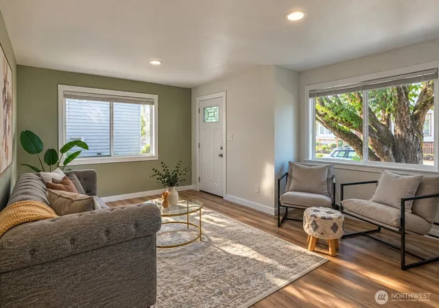 Photo 3 of Single family home for sale at 312 21st Avenue, Seattle, WA 98122 | MLS# NWM2579266 | Listing updated on 2026-09-25