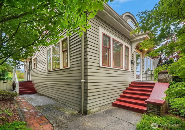 Photo 1 of Sale Pending at 2609 Queen Anne Ave N, Seattle, WA 98109 | MLS# NWM2579284 | Listing updated on 2026-09-25