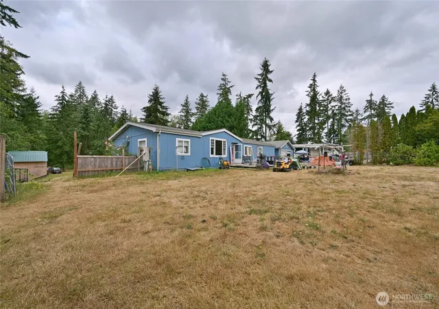 Photo 2 of Manufactured home for sale at 29708 7th Avenue E, Roy, WA 98580 | MLS# NWM2579330 | Listing updated on 2026-09-29