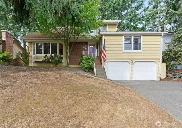 Photo 1 of Single family home for sale at 5704 69th Avenue Ct W, University Place, WA 98467 | MLS# NWM2579356 | Listing updated on 2026-09-25
