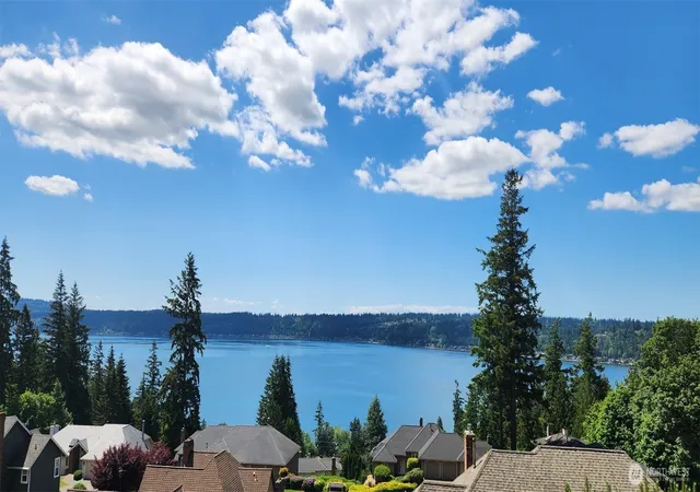 Photo 1 of Single family home for sale at 535 208th Avenue Ne, Sammamish, WA 98074 | MLS# NWM2579393 | Listing updated on 2026-09-25
