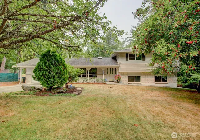 Photo 1 of Contingent at 415 Manito Dr, Mount Vernon, WA 98273 | MLS# NWM2579407 | Listing updated on 2026-09-25