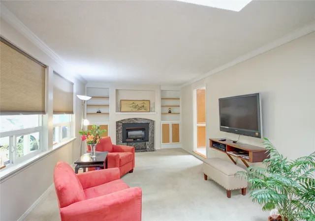 Photo 4 of Single family home for sale at 415 Manito Dr, Mount Vernon, WA 98273 | MLS# NWM2579407 | Listing updated on 2026-09-25
