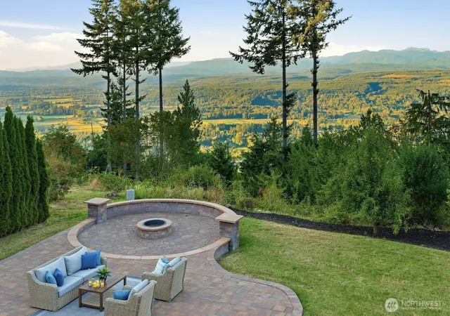 Single family home for sale at 5514 308th Avenue SE, Preston, WA 98050 | MLS# NWM2579417