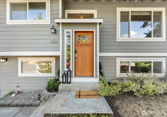 Photo 2 of Single family home for sale at 9210 166th Place Ne, Redmond, WA 98052 | MLS# NWM2579454 | Listing updated on 2026-09-25