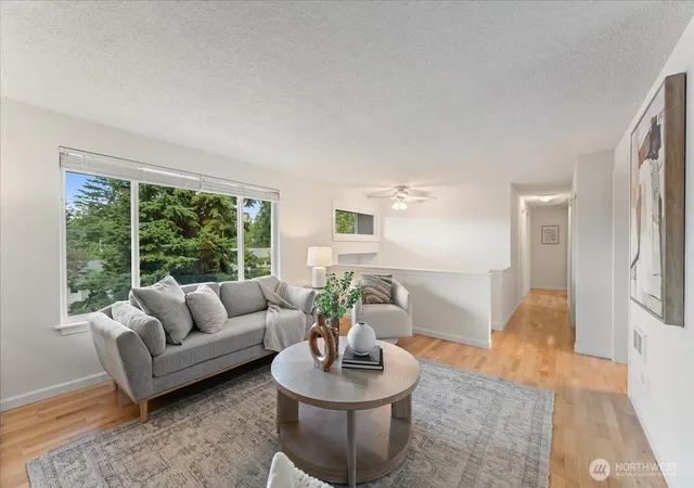 Photo 4 of Single family home for sale at 9210 166th Place NE, Redmond, WA 98052 | MLS# NWM2579454 | Listing updated on 2026-09-25
