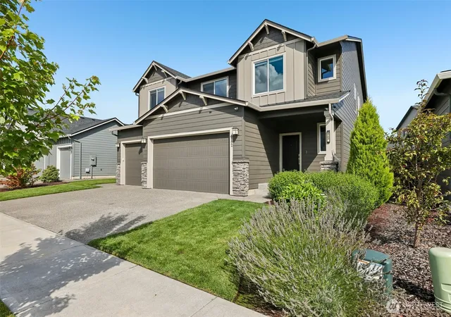 Photo 2 of Single family home for sale at 8702 N 5th Street, Ridgefield, WA 98642 | MLS# NWM2579483 | Listing updated on 2026-10-02