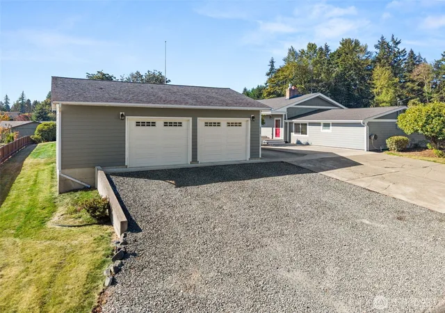 Photo 1 of Sale Pending at 6902 92nd Street E, Puyallup, WA 98371 | MLS# NWM2579492 | Listing updated on 2026-09-16