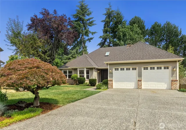 Photo 2 of Single family home for sale at 17102 Ne 37th Place, Bellevue, WA 98008 | MLS# NWM2579493 | Listing updated on 2026-10-02