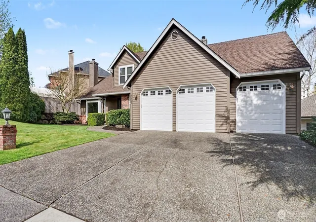 Photo 2 of Single family home for sale at 23926 25th Drive Se, Bothell, WA 98021 | MLS# NWM2579523 | Listing updated on 2026-09-27