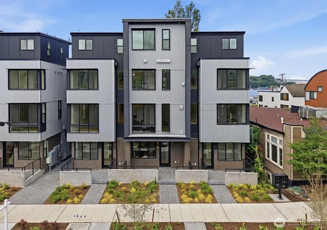 Photo 3 of Townhouse for sale at 2017 Minor Ave E, Seattle, WA 98102 | MLS# NWM2579547 | Listing updated on 2026-09-30