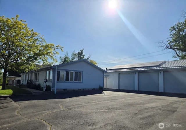 Photo 3 of Manufactured home for sale at 508 W 5th Avenue, Ritzville, WA 99169 | MLS# NWM2579552 | Listing updated on 2026-09-25