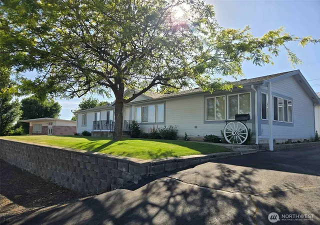 Photo 3 of Manufactured home for sale at 508 W 5th Avenue, Ritzville, WA 99169 | MLS# NWM2579552 | Listing updated on 2026-09-25