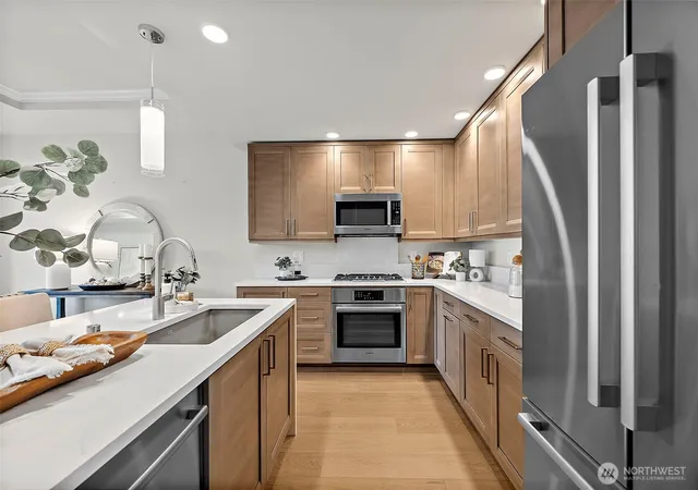 Photo 4 of Sale Pending at 4907 Main St #524, Tacoma, WA 98407 | MLS# NWM2579556 | Listing updated on 2026-10-02