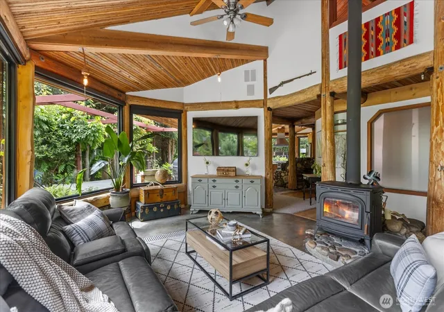 Photo 4 of Sale Pending at 27346 Lake Cavanaugh Rd, Mount Vernon, WA 98274 | MLS# NWM2579585 | Listing updated on 2026-09-23