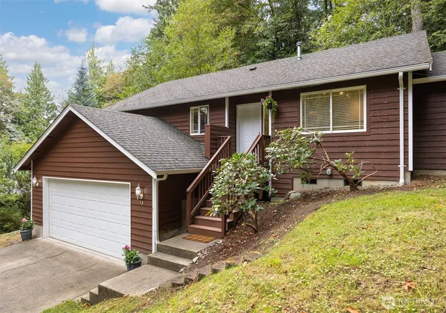 Photo 2 of Single family home for sale at 13 Rocky Ridge Dr, Bellingham, WA 98229 | MLS# NWM2579590 | Listing updated on 2026-09-26