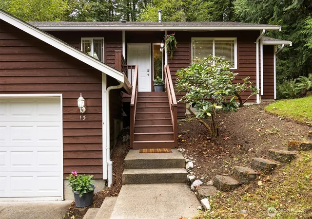 Photo 3 of Single family home for sale at 13 Rocky Ridge Dr, Bellingham, WA 98229 | MLS# NWM2579590 | Listing updated on 2026-09-26