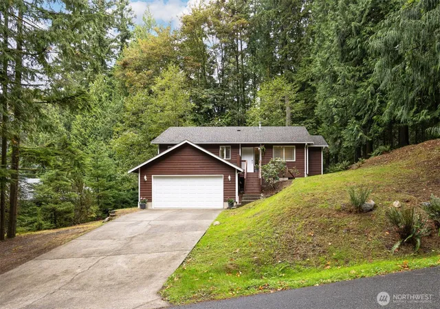 Photo 3 of Single family home for sale at 13 Rocky Ridge Dr, Bellingham, WA 98229 | MLS# NWM2579590 | Listing updated on 2026-09-26
