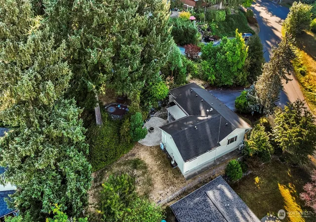 Photo 3 of Single family home for sale at 1908 Ne Bentley Dr, Bremerton, WA 98311 | MLS# NWM2579646 | Listing updated on 2026-09-29