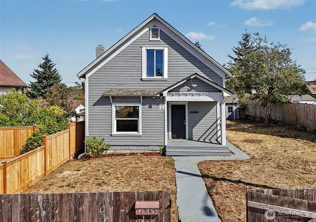 Photo 1 of Single family home for sale at 3585 E Spokane St, Tacoma, WA 98404 | MLS# NWM2579652 | Listing updated on 2026-09-25