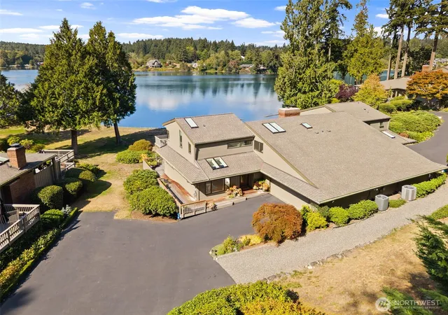 Photo 2 of Townhouse for sale at 1804 Eagle Harbor Ln Ne #4, Bainbridge Island, WA 98110 | MLS# NWM2579653 | Listing updated on 2026-09-24